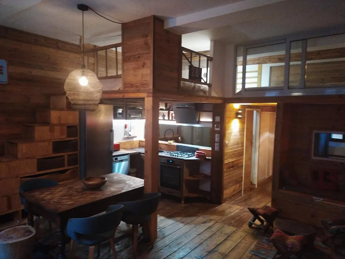 Bel appartement centre village/Netflix/Cheminée Saint-Étienne-de-Tinée