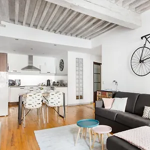 L'authentik, Charme Et Confort En Vieille Appartement Annecy